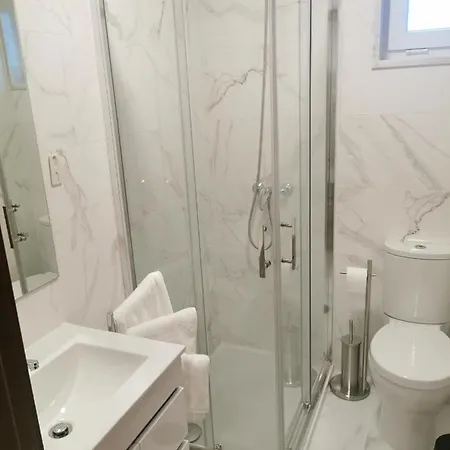 Albergue Angel By Prada House *